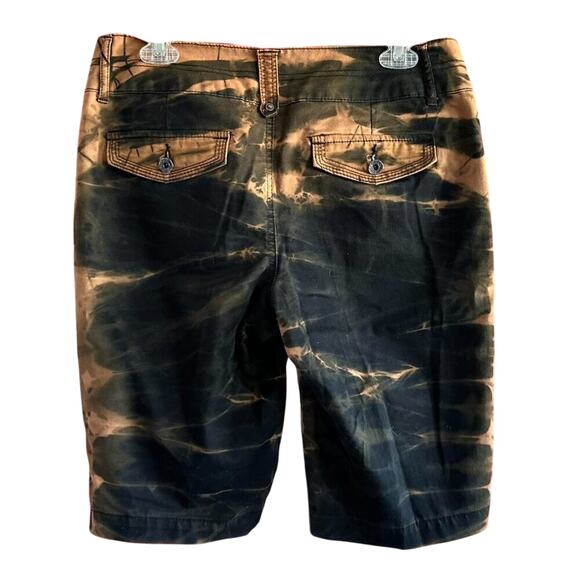 Womens Shorts Size 8 Tie Dye Reworked Indie Bold Vacation Summer Handcrafted Fun - Picture 4 of 8